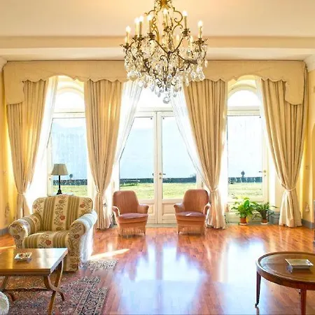 Sleeps 18 Pool Air Con Wifi Annone di Brianza